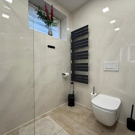 Luxury Near Prague - Garden - Parking דירה