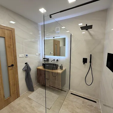 Luxury Near Prague - Garden - Parking Διαμέρισμα *